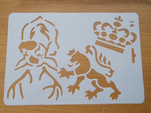 Plastic lion stag crown - plastic,