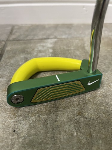 Extremely rare nike - rare”,