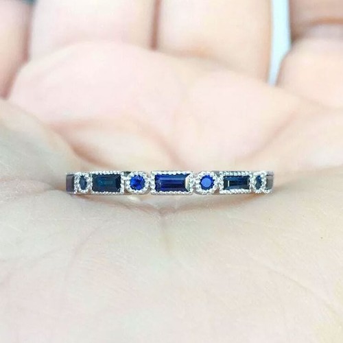 Baguette blue sapphire diamond - baguette,