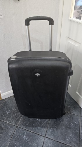Samsonite hard shell suitcase