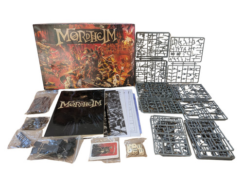 Mordheim 1999 boxed game - mordheim, city