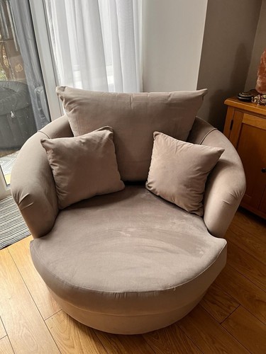 Round velour swivel chair from - round,