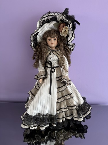 Victorian style fashion girl - style,