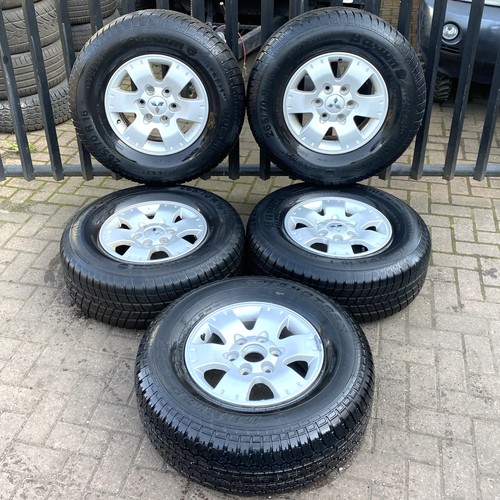 Alloy wheel and tyre set - and,