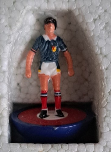 Subbuteo team ref 680 - ref, scotland