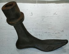 COBBLERS LAST. CAST IRON.  2 - 3   S 