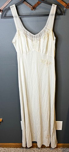 Vintage cream nylon - vintage,