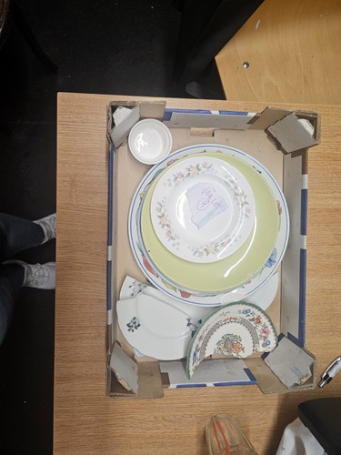 Broken plates job lot for - lot,