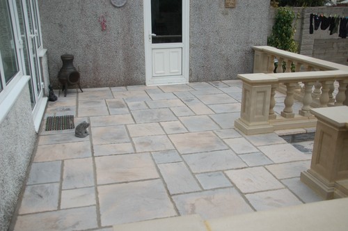 Traditional patio paving slabs - patio,