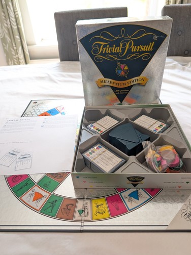 Trivial pursuit millennium - trivial,