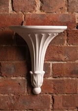 Classical Fluted Bracket –