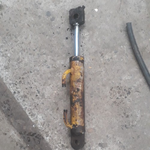 Jcb steering ram a - 2d,