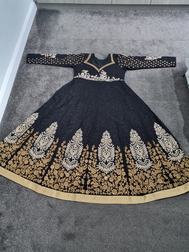 Asian pakistani party outfit - pakistani,