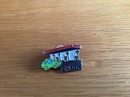 Shell oil pin badge petrol - pin,