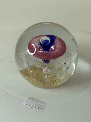 Striking collectable glass - striking,