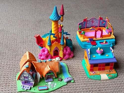 Polly pocket plastic - polly,