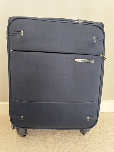 *Samsonite base boost suitcase