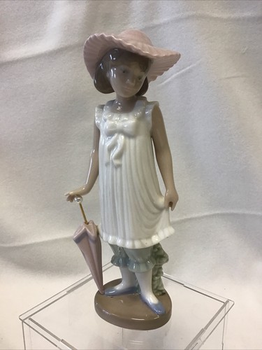 Nao lladro 1126 - nao, april