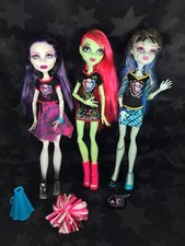 Monster High Dolls - Ghoul Spirit - Frankie Stein, Venus & Spectra