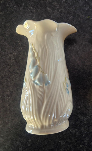 Belleek pottery 6in 15cm - 6in,