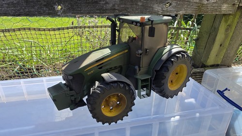 Bruder scale john deere - scale,