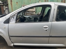 PEUGEOT 107 C1 5DR 2005-2014 DOOR BARE (FRONT PASSENGER SIDE) IN SILVER CODE KTB