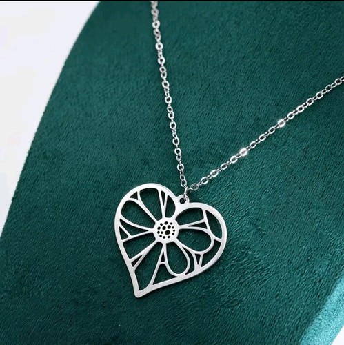 Heart necklace flower style - heart,