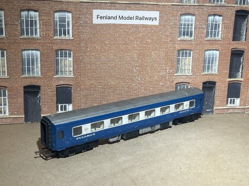 Triang gauge model railway - triang, oo