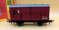 Hornby R6537 BR Horse Box W 712 W maroon OO BNIB (g)