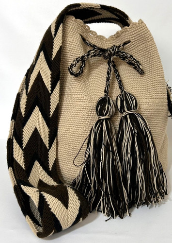 Wayuu mochila woven - bucket, bag