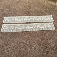 VTG White Lace Scenic Cottage