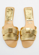 ZARA BNWT 2022. GOLD FLAT