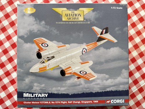 Corgi aviation gloster - corgi, 1:72
