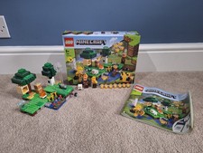LEGO Minecraft: The Bee Farm