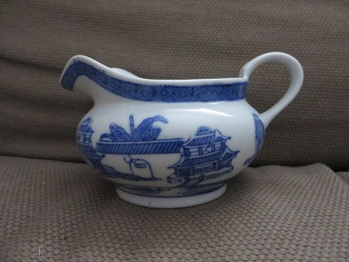 Vintage willow ware pattern - willow, ware/pattern