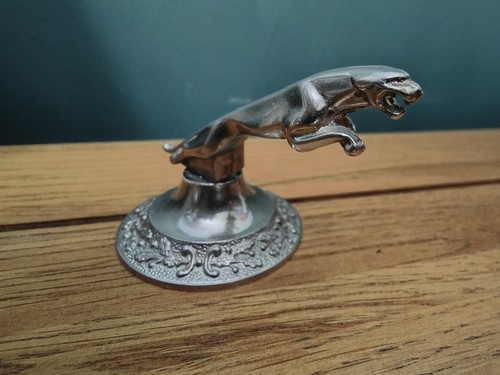 Metal chrome jaguar leaping - metal,