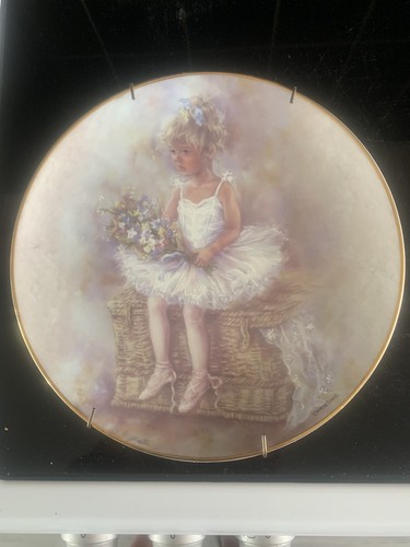 Porcelain decorative plate - porcelain,