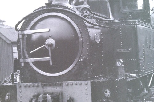 Narrow gauge steam locomotive - gauge,