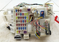 Suzuki Swift SZ4 MK2 Interior Dashboard Fuse Relay Box Module Unit