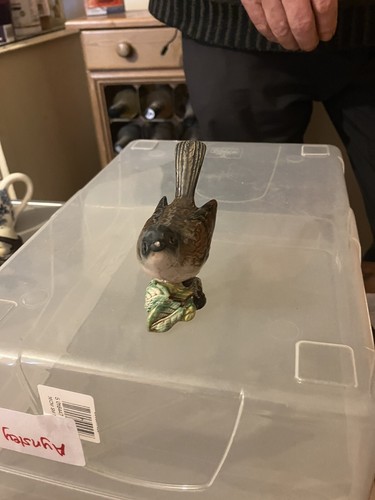 Beswick white throat - white, figurine