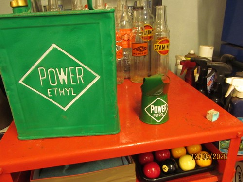 Power petrol motor oil - ,