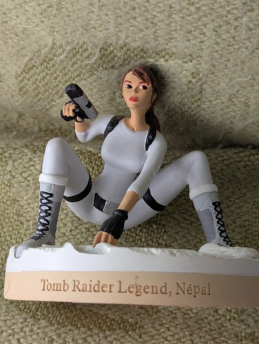Lara croft atlas editions - lara,