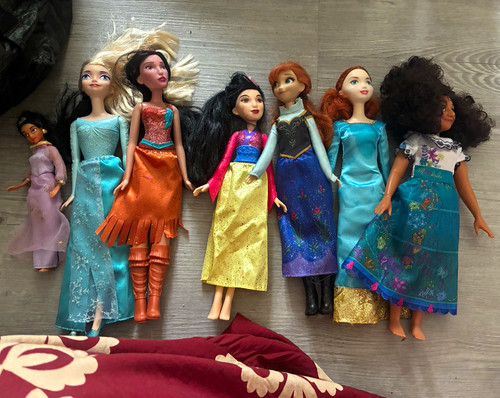 Disney fashion doll lot - disney,
