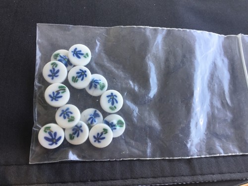Vtg plastic buttons soft - vtg,
