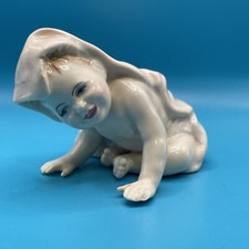 ROYAL DOULTON - PEEK A BOO -