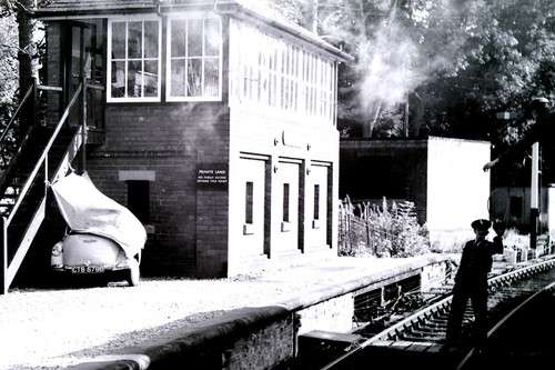 Lakeside signal box - signal,