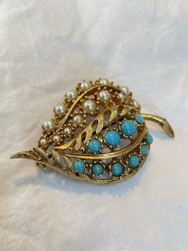 Vintage 1960s leaf brooch pin - brooch,