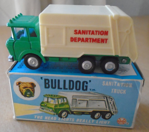 Louis marx bulldog - louis,