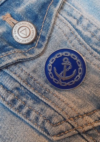 Ships anchor lapel pin badge - pin,