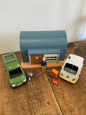 Fireman Sam Bundle Station Mike Flood Workshop Van Figures 